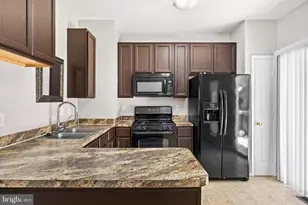 15719 Lansdale Pl, Dumfries, VA 22025 - Photo 19