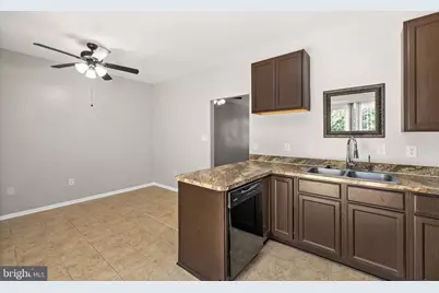 15719 Lansdale Place, Dumfries, VA 22025 - Photo 21