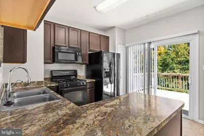 15719 Lansdale Place, Dumfries, VA 22025 - Photo 23