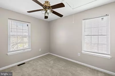 15719 Lansdale Place, Dumfries, VA 22025 - Photo 27