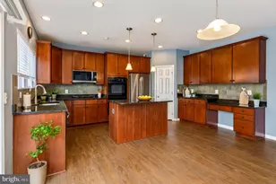 16104 Mountain Eagle Ct, Woodbridge, VA 22191 - Photo 15