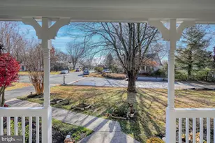 5876 Pontiac Dr, Woodbridge, VA 22193 - Photo 3