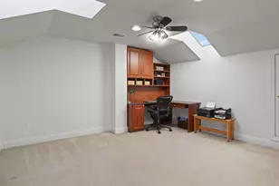 5709 Wheelwright Way, Haymarket, VA 20169 - Photo 33