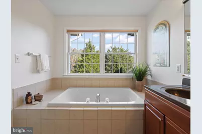 5709 Wheelwright Way, Haymarket, VA 20169 - Photo 25