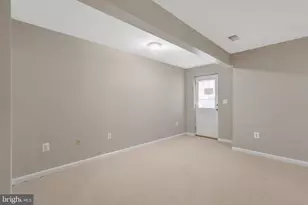 8605 Ellis Ford Pl, Gainesville, VA 20155 - Photo 65