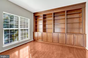 8605 Ellis Ford Pl, Gainesville, VA 20155 - Photo 33