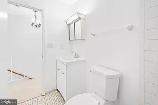 15036 Cherrydale Dr, Woodbridge, VA 22193 - Photo 23