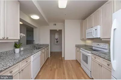485 Harbor Side Street #710, Woodbridge, VA 22191 - Photo 13