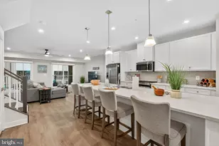 17454 Southern Shrs Dr, Dumfries, VA 22026 - Photo 5