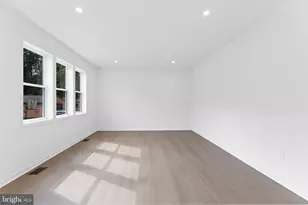 8111 Oak St, Manassas, VA 20111 - Photo 33