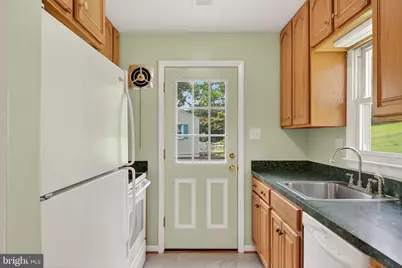 13430 Greenacre Drive, Woodbridge, VA 22191 - Photo 37