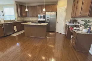 14933 Spriggs Tree Ln, Woodbridge, VA 22193 - Photo 9