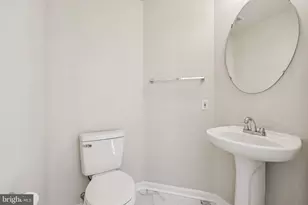 2880 Myrtlewood Dr, Dumfries, VA 22026 - Photo 19