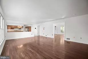 13469 Fowke Ln, Woodbridge, VA 22192 - Photo 9