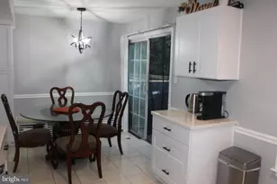 2851 Bowes Ln, Woodbridge, VA 22193 - Photo 9