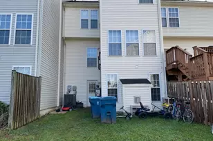 15115 Gaffney Cir, Gainesville, VA 20155 - Photo 3