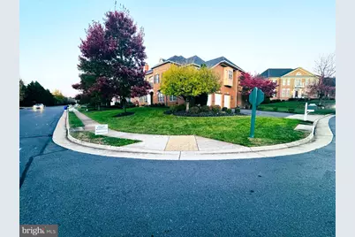 8301 Hancock Court, Gainesville, VA 20155 - Photo 3