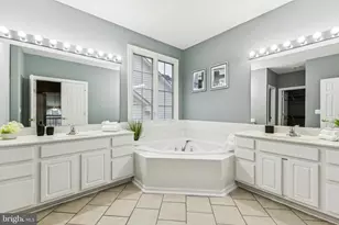 16363 Rusty Rudder Dr, Woodbridge, VA 22191 - Photo 23