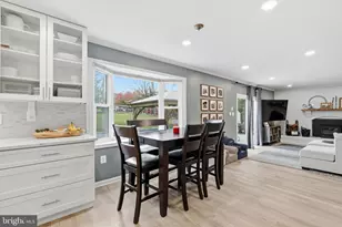 6047 Greenway Ct, Manassas, VA 20112 - Photo 9