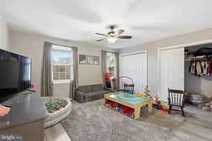 6047 Greenway Ct, Manassas, VA 20112 - Photo 17