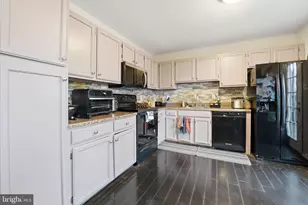 8514 Charnwood Ct, Manassas, VA 20111 - Photo 9