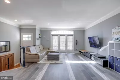 6907 Stanwick Square, Gainesville, VA 20155 - Photo 3