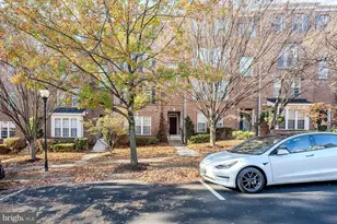 2667 Sheffield Hill Way, Woodbridge, VA 22191 - Photo 9