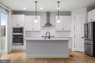 9516 Kimbleton Hall Loop, Manassas Park, VA 20111 - Photo 13