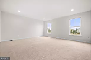 9516 Kimbleton Hall Loop, Manassas Park, VA 20111 - Photo 21