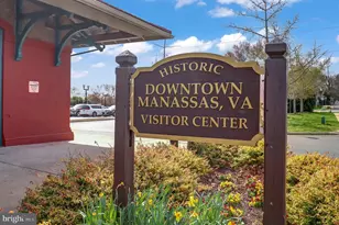 9516 Kimbleton Hall Loop, Manassas Park, VA 20111 - Photo 51