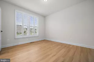 9516 Kimbleton Hall Loop, Manassas Park, VA 20111 - Photo 5