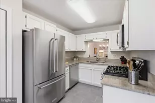 11708 Tolson Pl, Woodbridge, VA 22192 - Photo 5