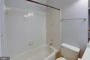 12620 Monarch Ct, Woodbridge, VA 22192 - Photo 21