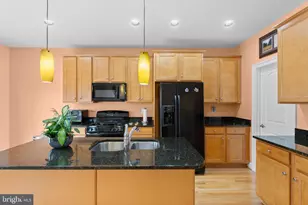 15908 Mackenzie Manor Dr, Haymarket, VA 20169 - Photo 19