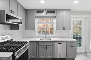 2038 Stargrass Ct, Woodbridge, VA 22192 - Photo 11