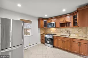 13826 Greenwood Dr, Woodbridge, VA 22193 - Photo 11