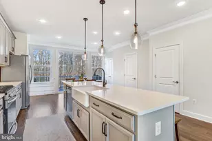 6117 Camerons Ferry Dr, Haymarket, VA 20169 - Photo 5