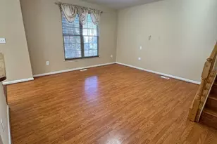 8800 Fenimore Pl, Bristow, VA 20136 - Photo 7