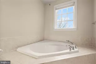 11821 Whitworth Cannon Ln, Bristow, VA 20136 - Photo 43