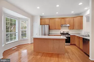 4903 Chaste Tree Pl, Woodbridge, VA 22192 - Photo 7