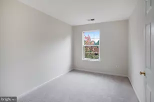 4903 Chaste Tree Pl, Woodbridge, VA 22192 - Photo 9