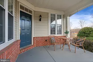 6920 Netherstone Ct, Gainesville, VA 20155 - Photo 3