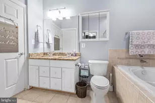 810 Belmont Bay Dr, Woodbridge, VA 22191 - Photo 23