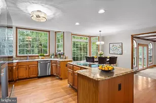 10201 Leatherleaf Ct, Manassas, VA 20111 - Photo 15