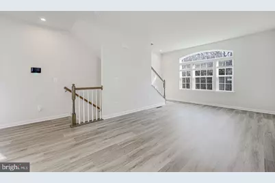 18339 Reaper Hill Ct, Triangle, VA 22172 - Photo 9