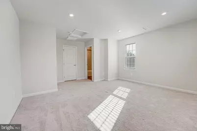 18339 Reaper Hill Ct, Triangle, VA 22172 - Photo 11