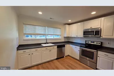 15277 Lodge Terrace, Woodbridge, VA 22191 - Photo 7