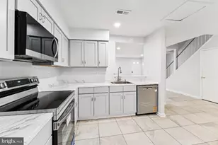 7527 Belle Grae Dr, Manassas, VA 20109 - Photo 13