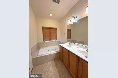 2100 Abbottsbury Way, Woodbridge, VA 22191 - Photo 15