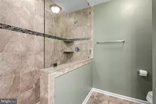 16884 Porters Inn Dr, Dumfries, VA 22026 - Photo 17